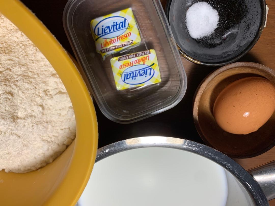 纯奶手撕吐司的做法 步骤1