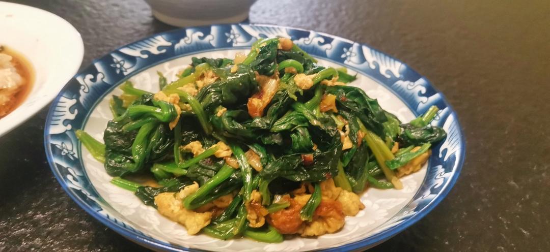 菠菜炒鸡蛋