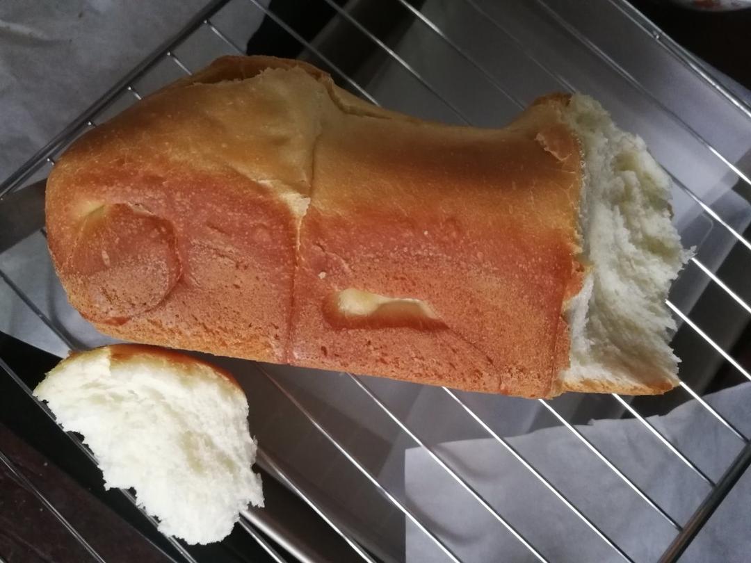 手撕鲜奶蛋白吐司