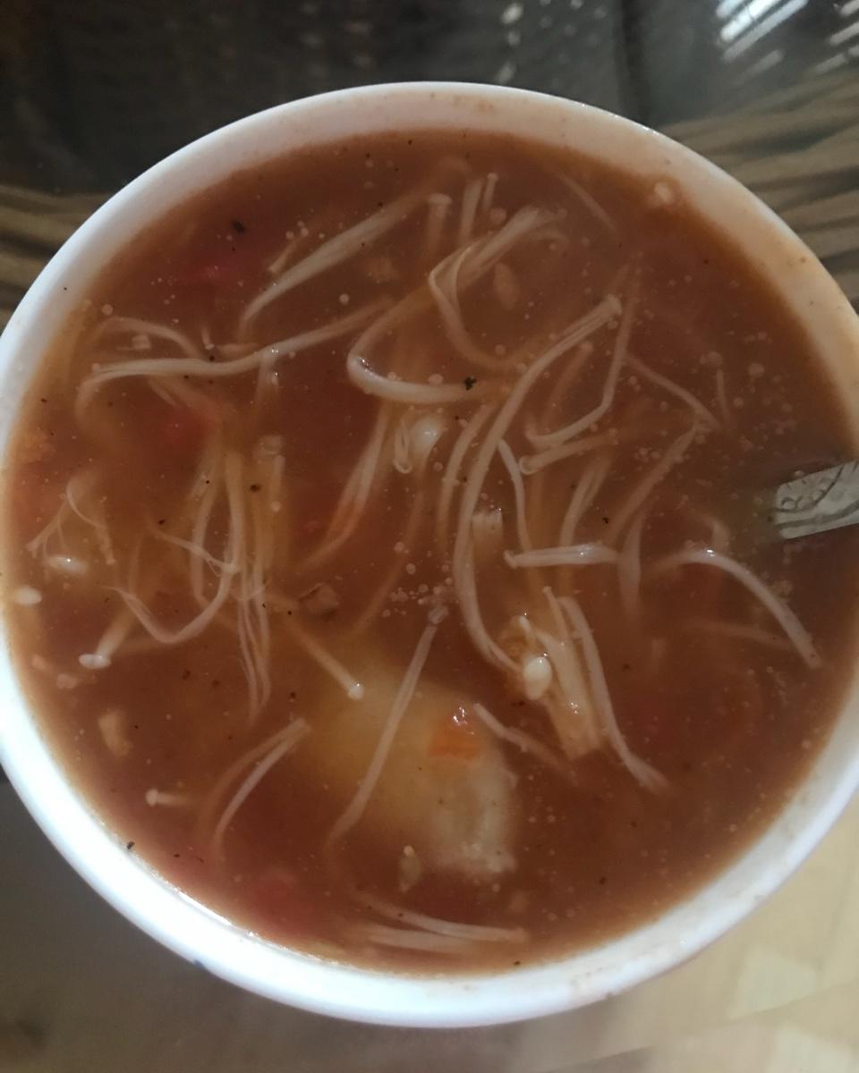 番茄炖金针菇巴沙鱼