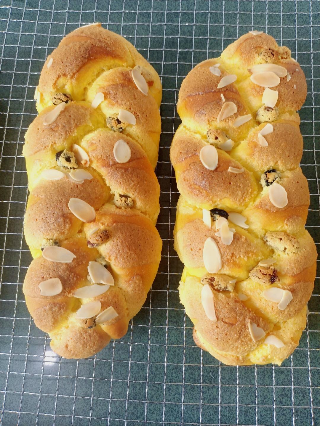 风情麻花辫【辫子面包】
