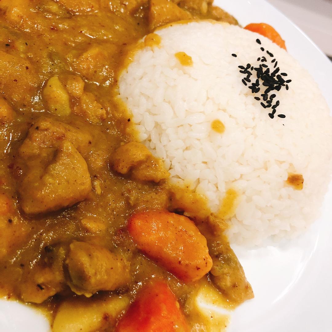 咖喱鸡肉饭