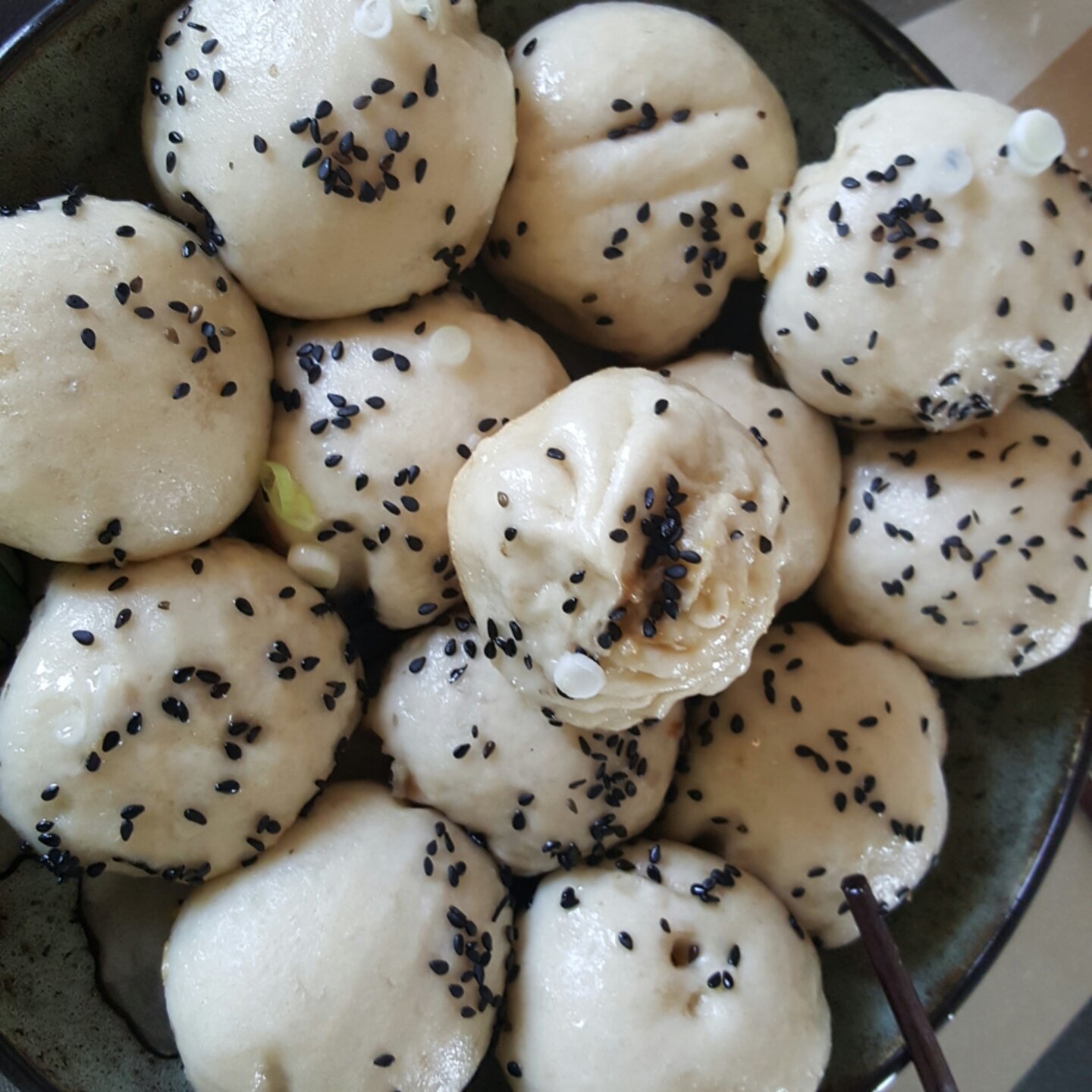 上海生煎馒头-儿时最奢侈的美味