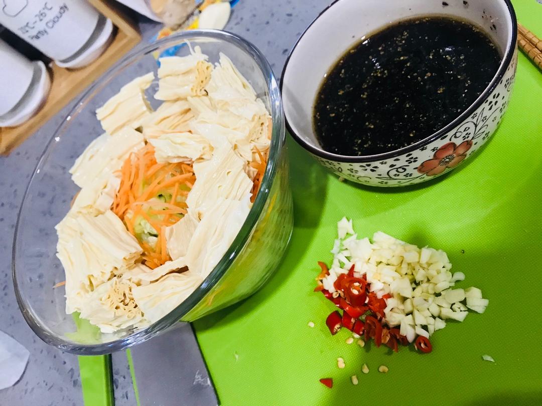 凉拌腐竹