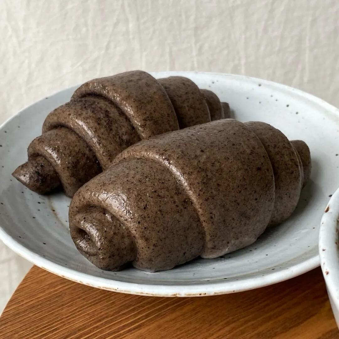 冬天过年
自发粉的馒头