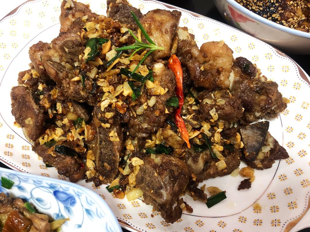 椒盐蒜香排骨
