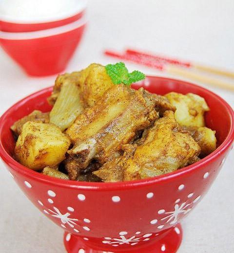 咖喱排骨炖土豆