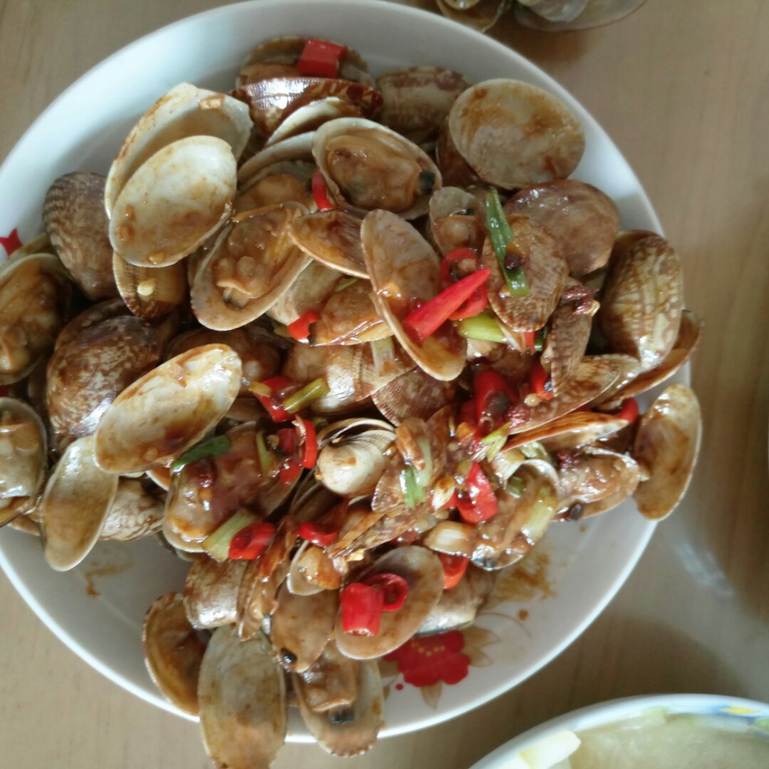 蒜香炒花甲