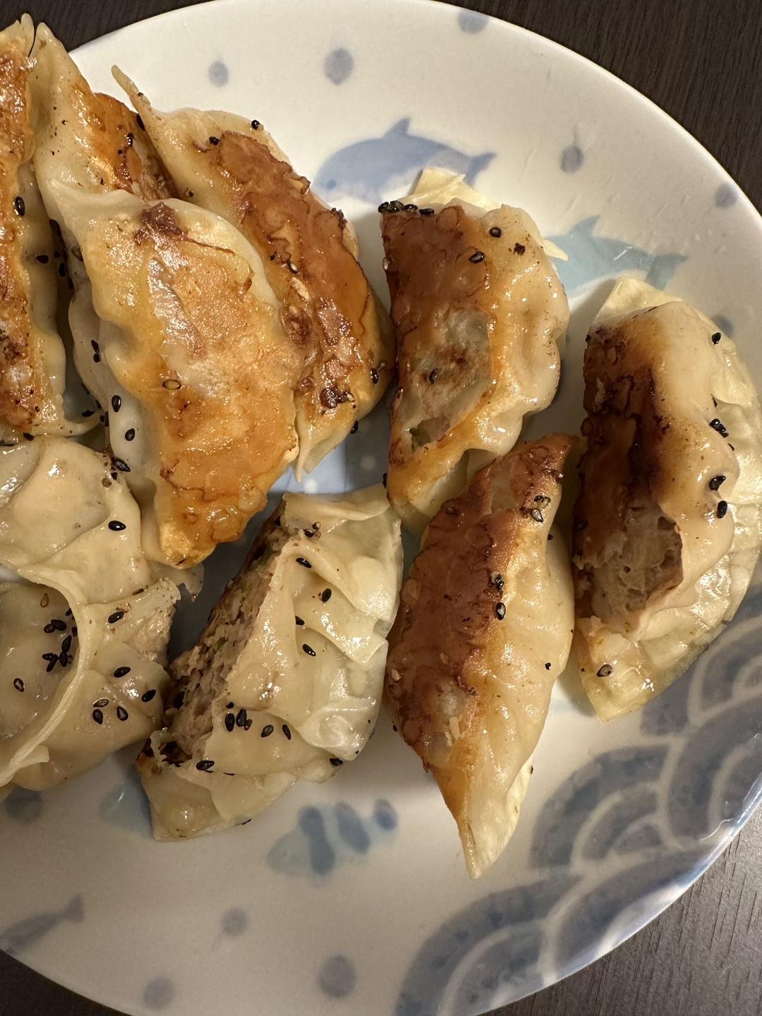 鲜肉锅贴