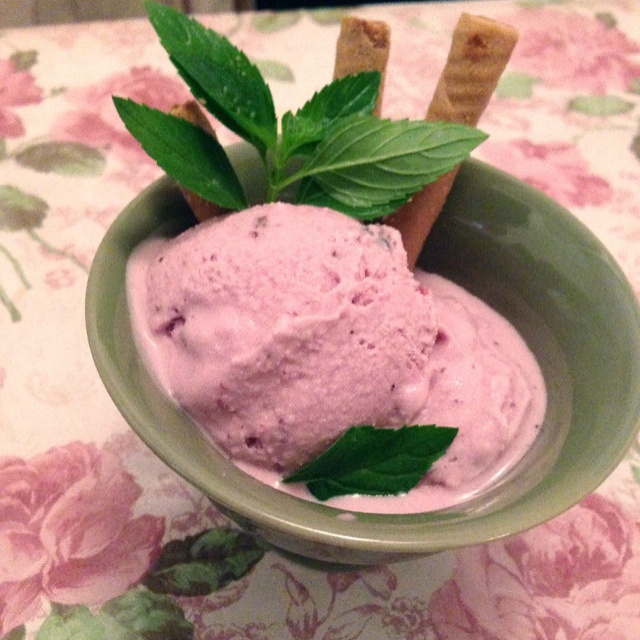 蓝莓酸奶冰淇淋