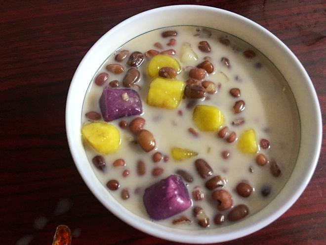 薏仁红豆祛湿瘦身水附加红豆薏米芋圆的做法