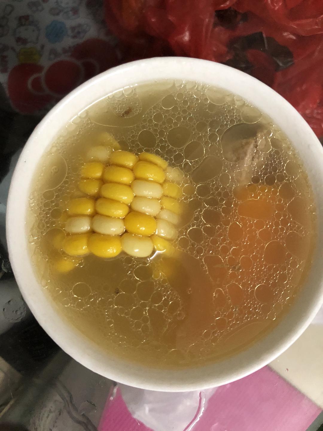 胡萝卜玉米鸭汤