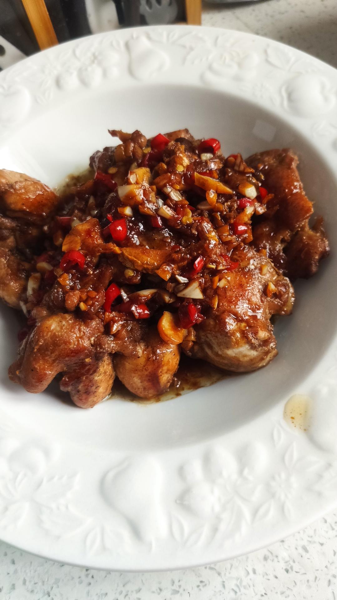蒜香蜜汁鸡腿肉