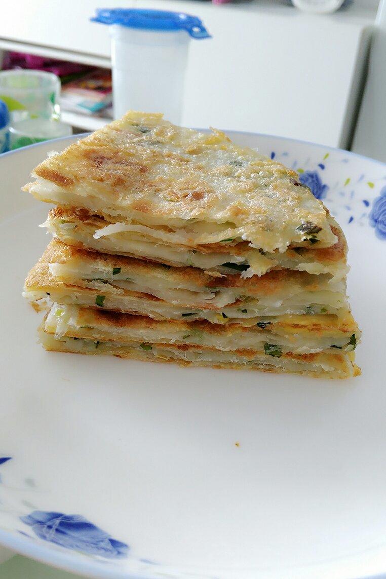 学做烘焙的卓妈做的鸡蛋葱油饼更新饼坯保存方法