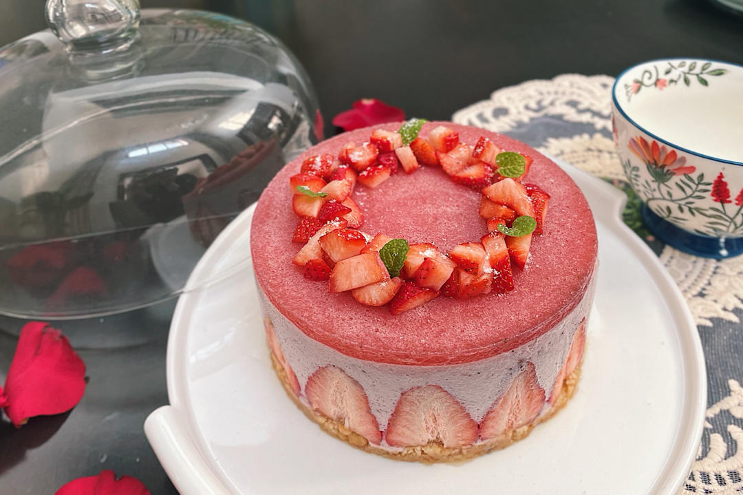 草莓慕斯蛋糕🍓