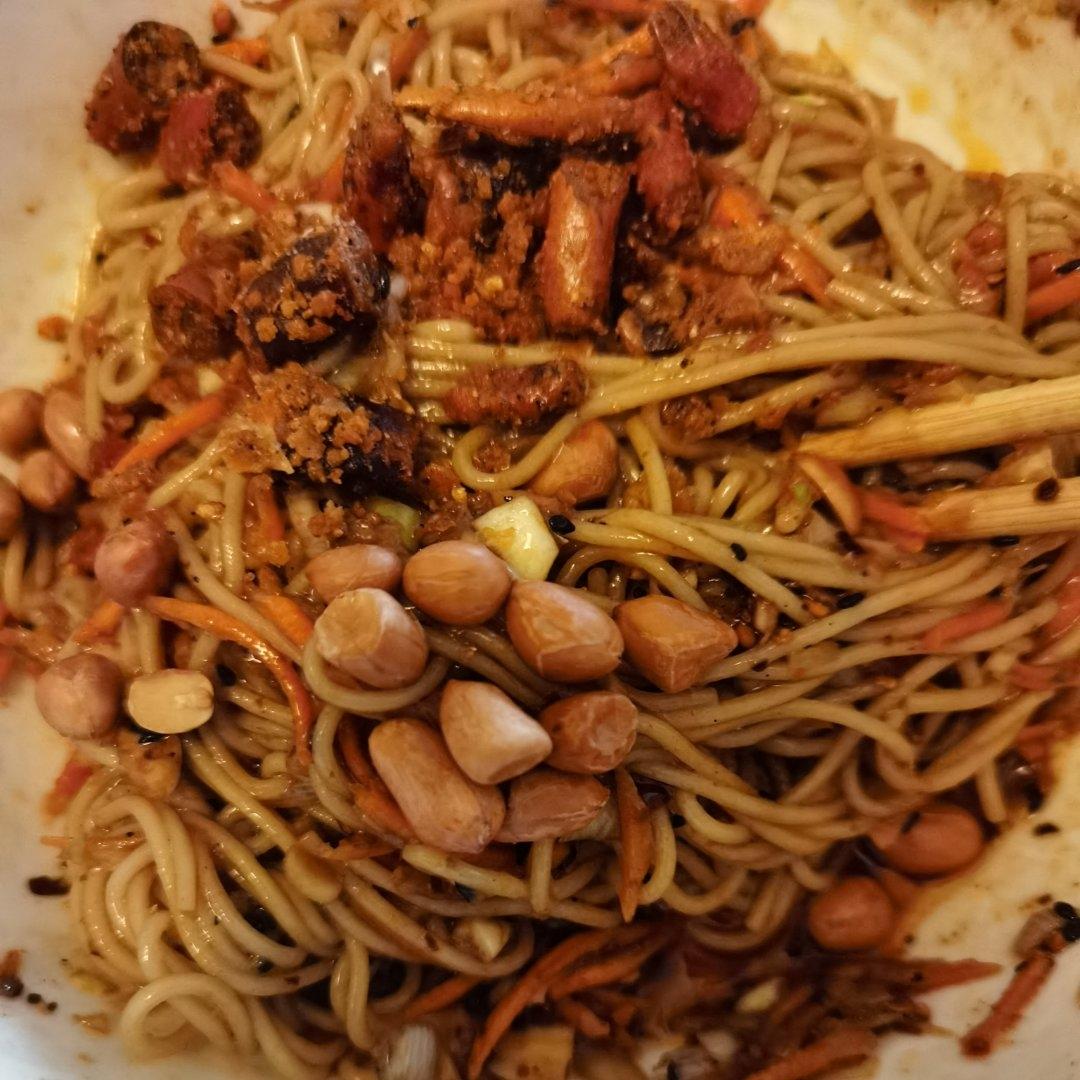 十分钟做好一盘开胃凉拌面～太好吃啦