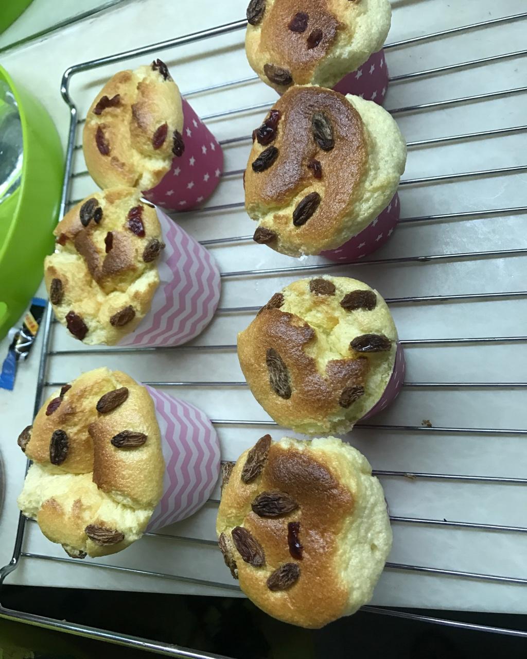 戚风杯子蛋糕^_^不开裂不回缩喔～