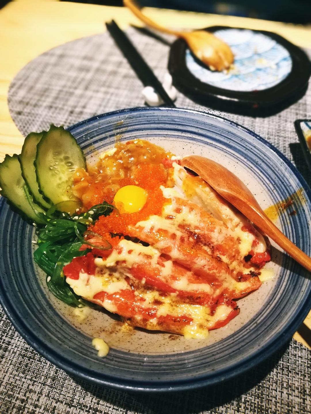 炙烧蟹棒盖饭