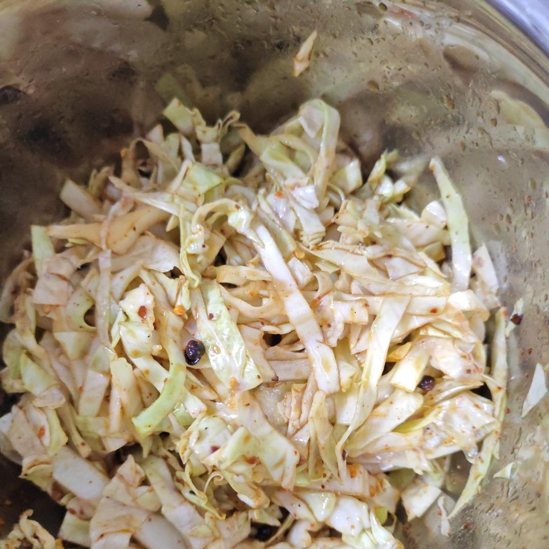 爽脆可口的卷心菜（凉拌包菜）