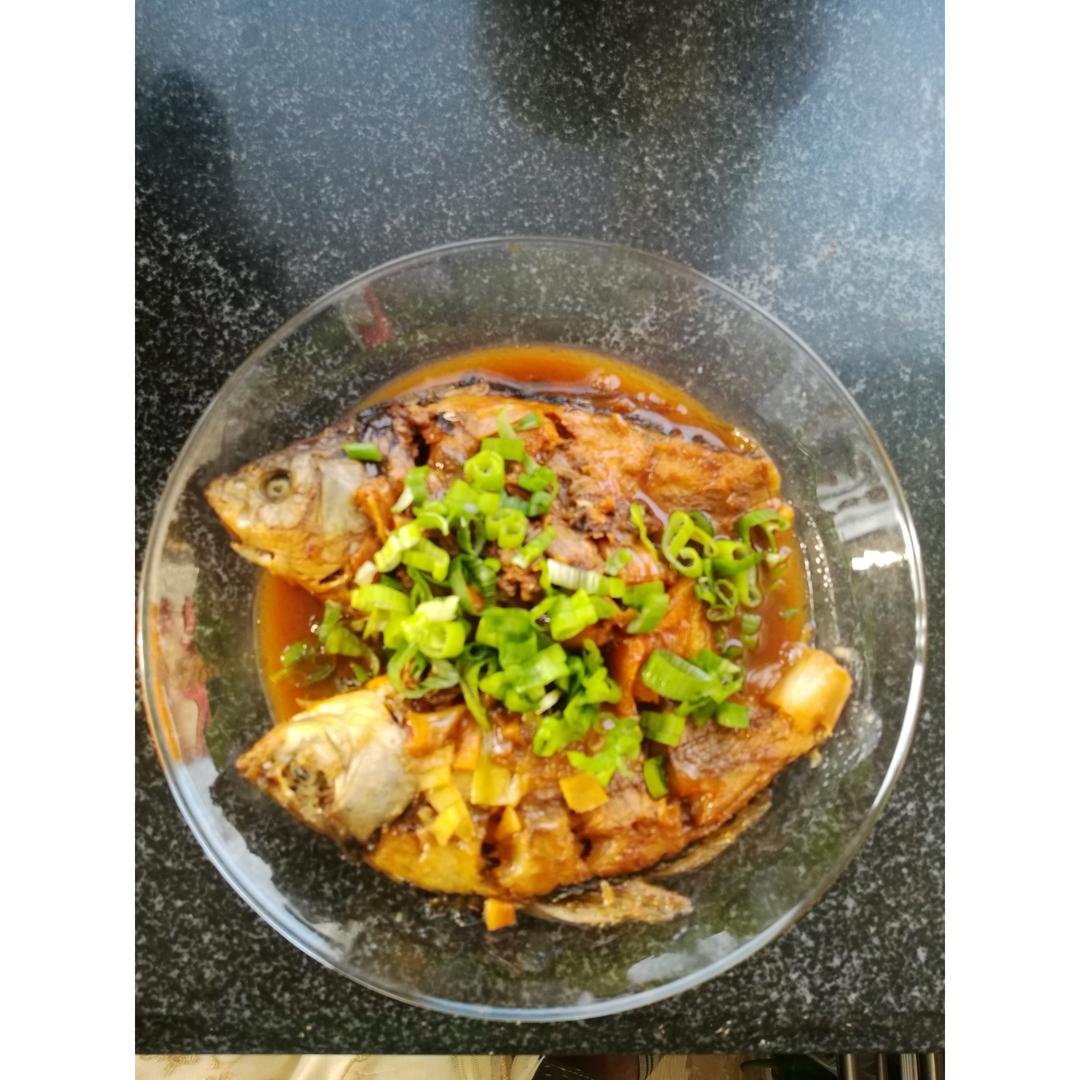 红烧鲫鱼