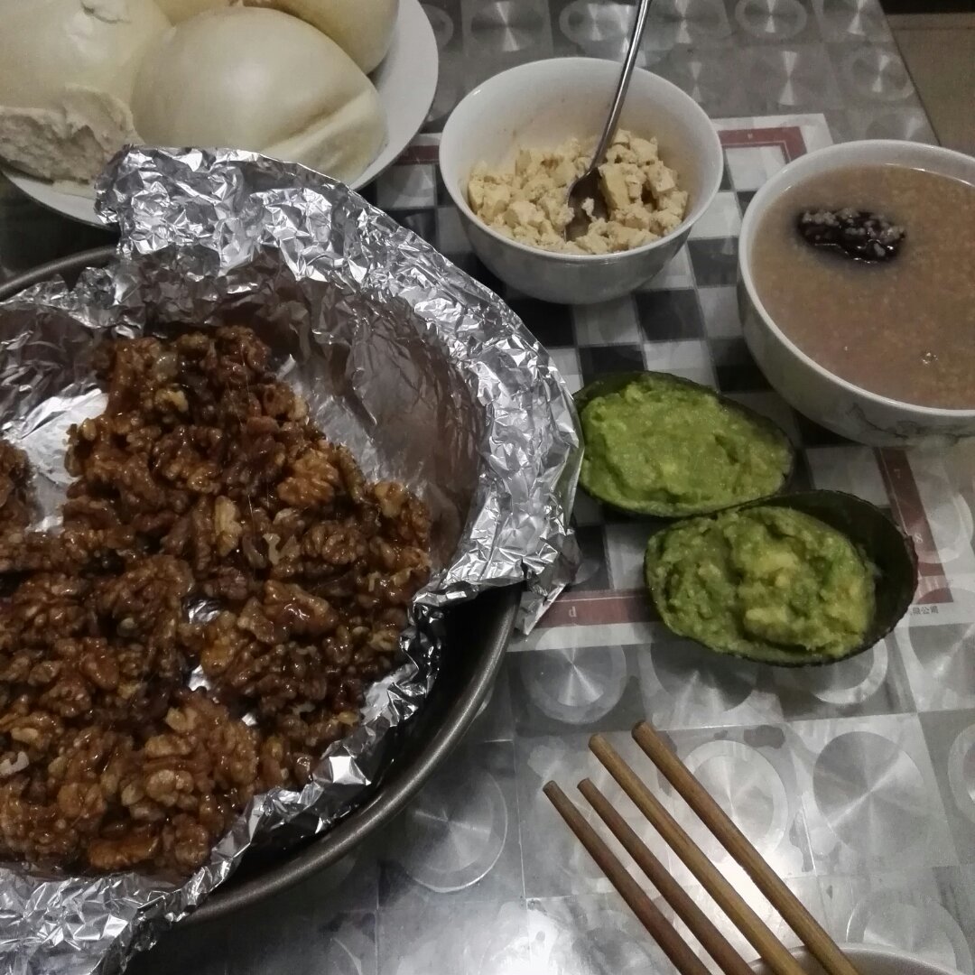 白糖拌牛油果（牛油果冰淇淋）