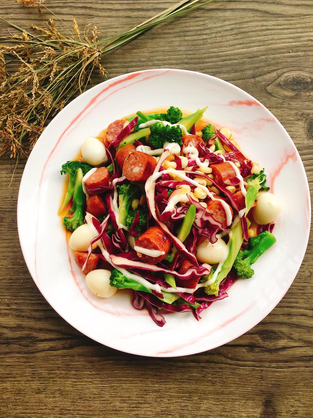 五彩牛肉肠沙拉的做法