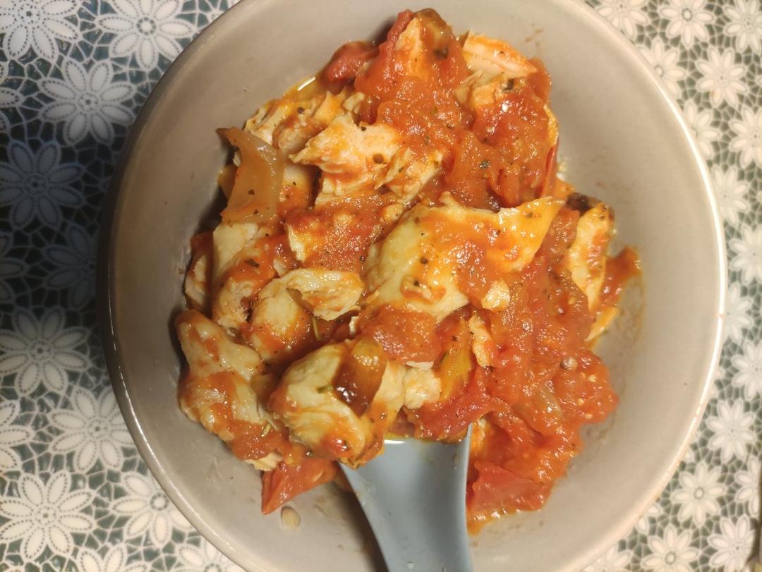 番茄炖鸡胸丨健康·三餐