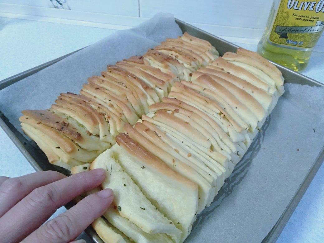 橄榄油蒜香手撕包