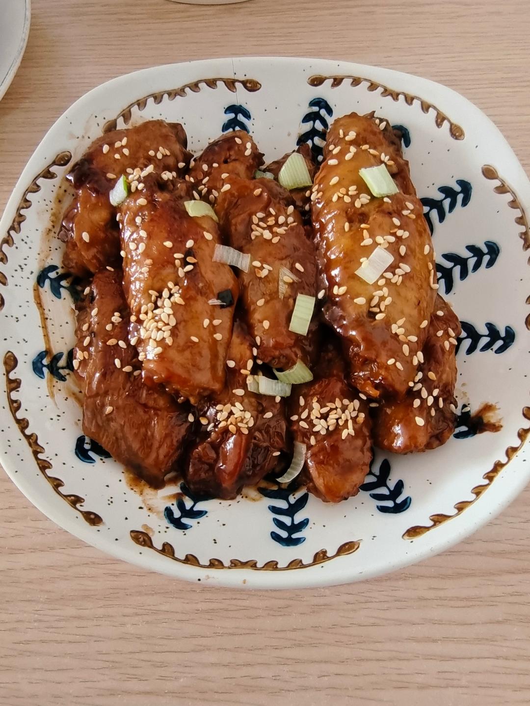 外婆教我的红烧鸡翅·连汤汁都狠好吃！！！