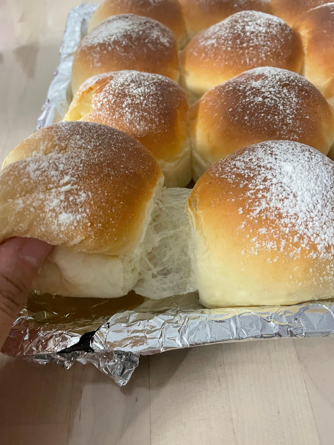 一次发酵，松软拉丝的牛奶小餐包