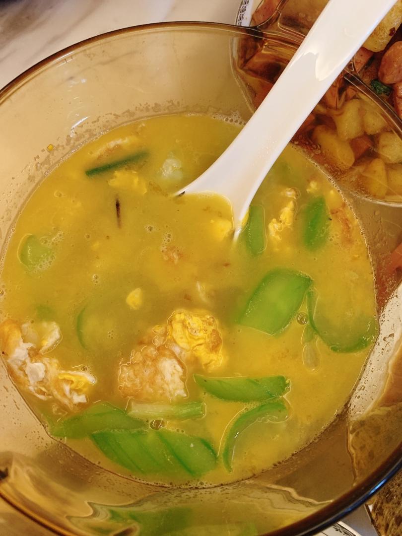 鲜鲜鲜~丝瓜炒蛋汤