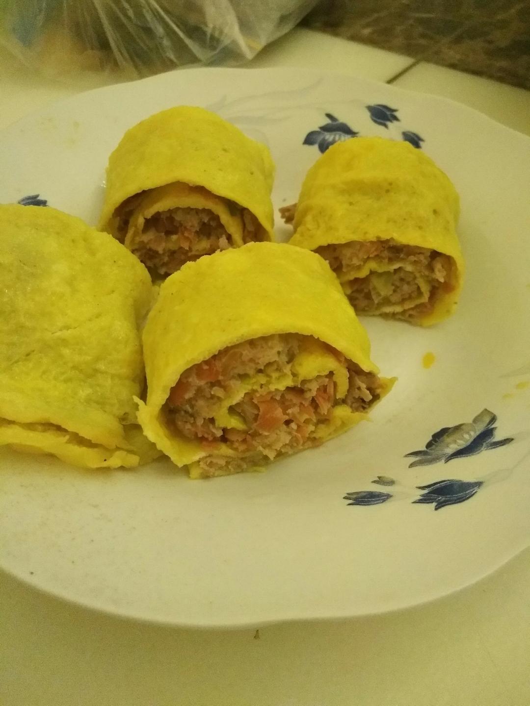 鸡蛋肉卷