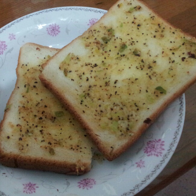 微波炉蒜香面包