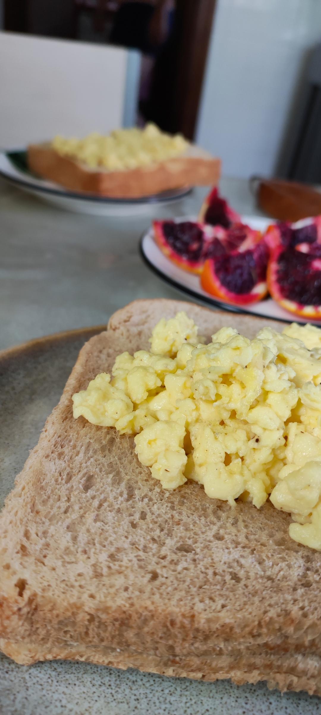 Scrambled eggs 美式炒蛋&英式炒蛋做法