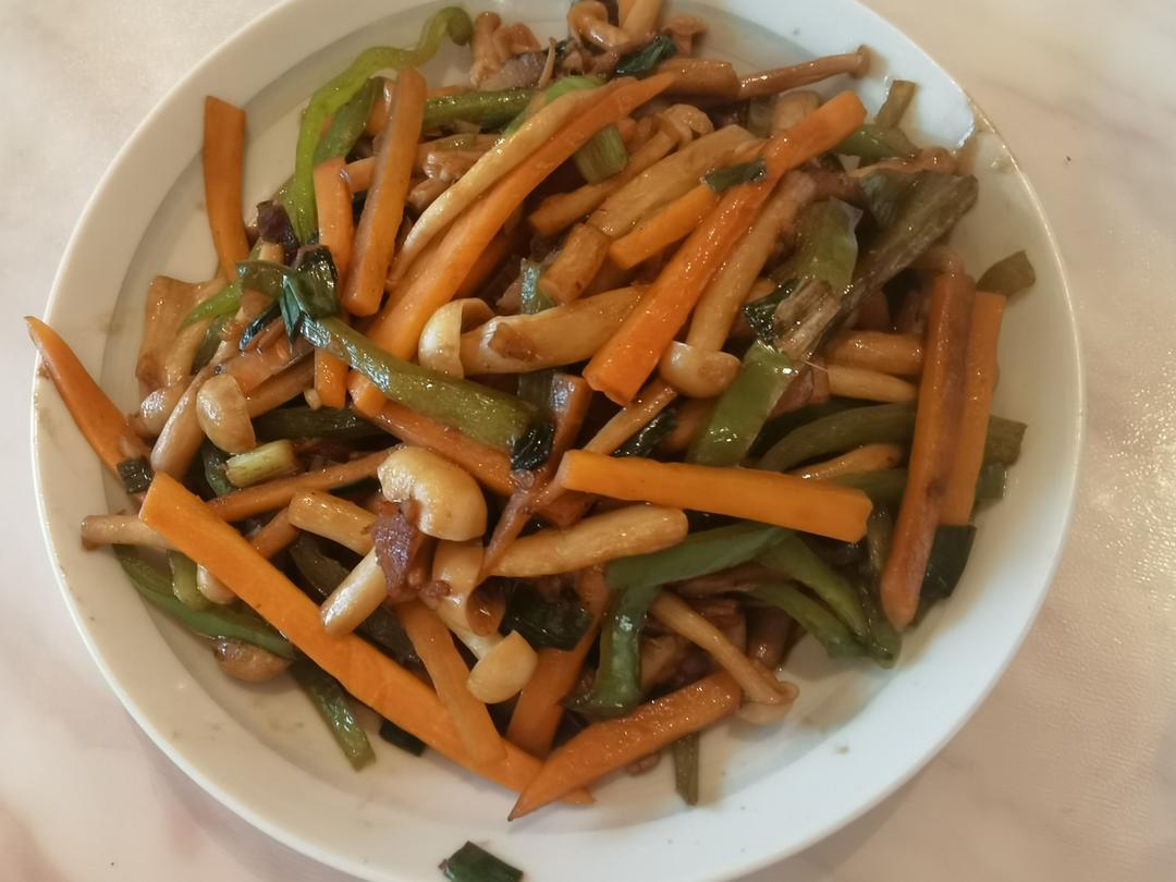 光盘神器海鲜菇炒青椒
