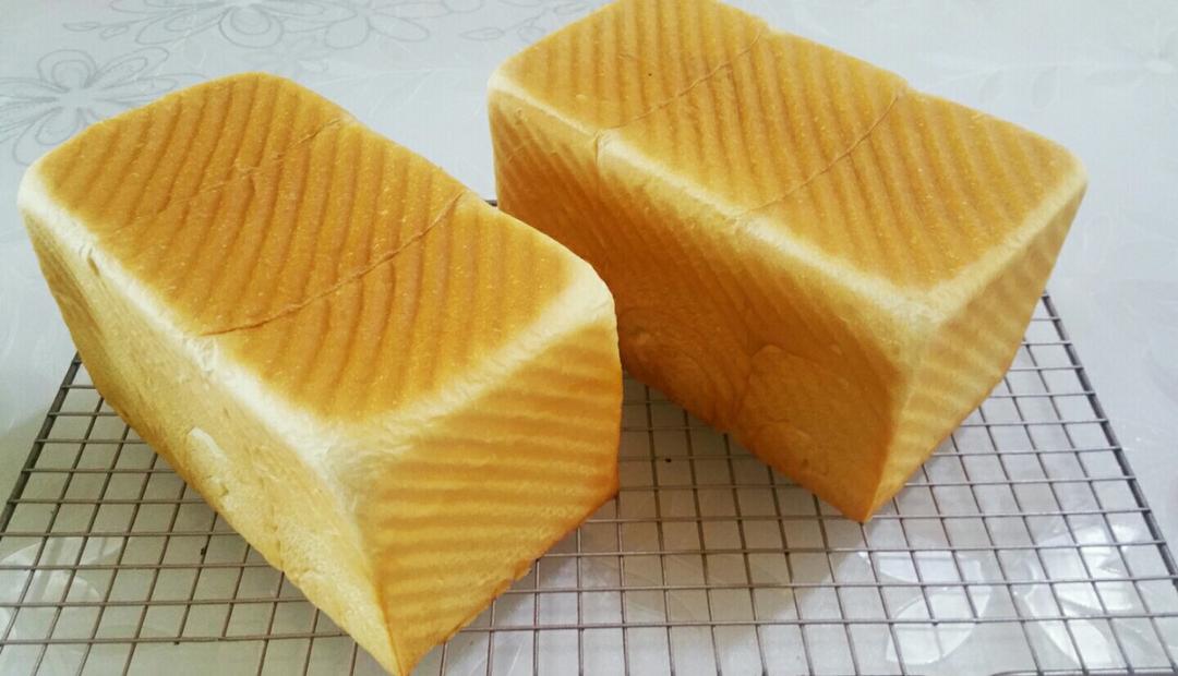 多拿滋甜甜圈&扭扭面包&豆沙面包