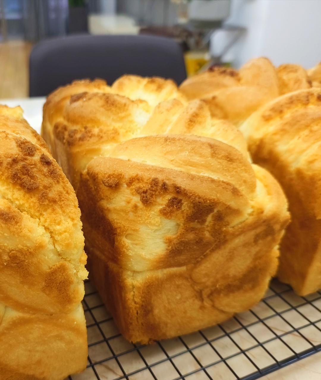 椰香浓郁的椰蓉吐司