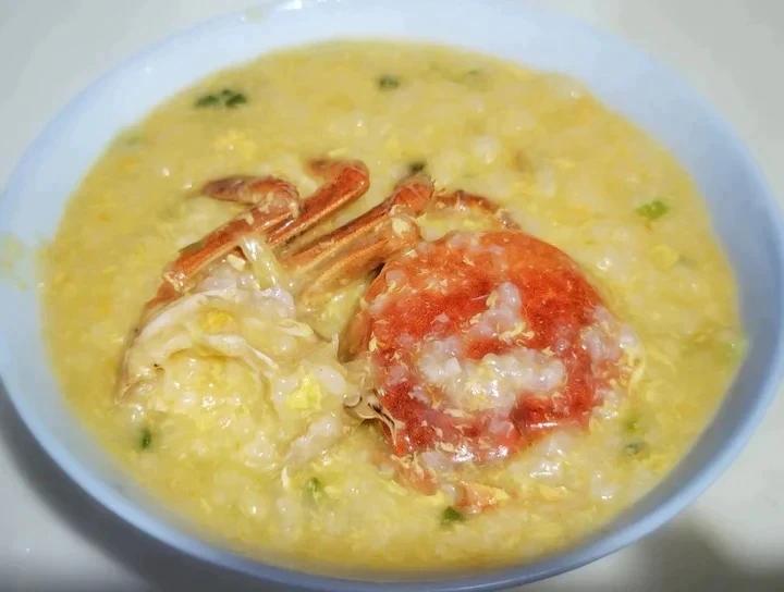 一锅满足的广式蟹粥，附快速煮粥技巧