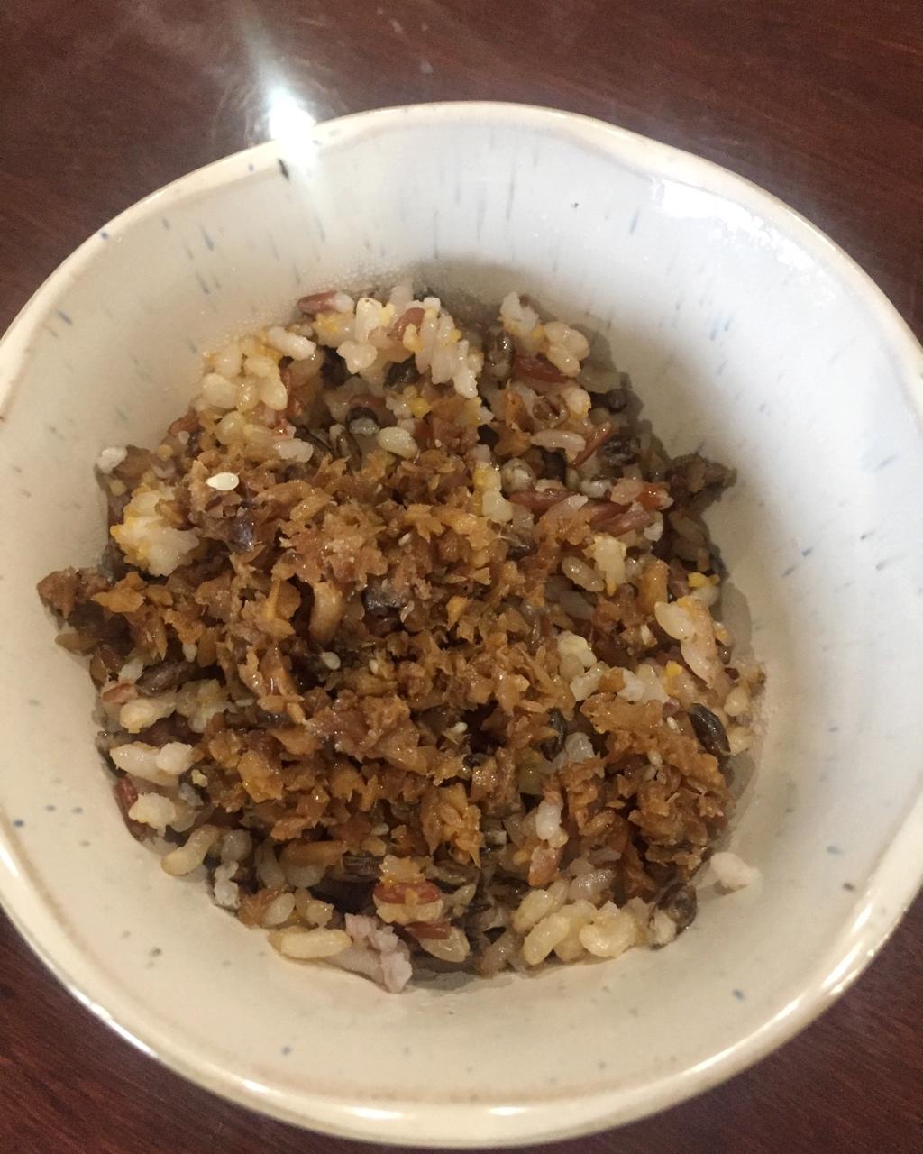 牛蒡盖饭(Brown Rice with Burdock)