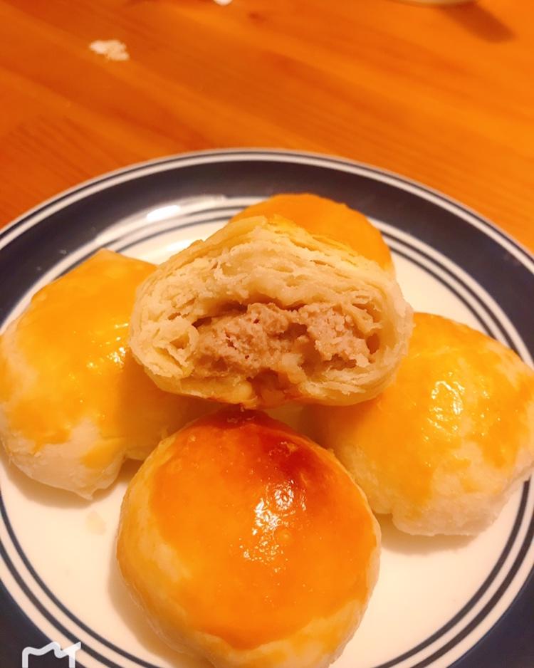 酥的掉渣的肉月饼