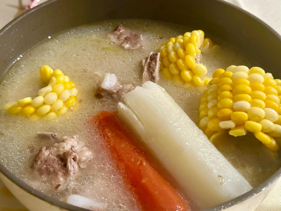 冬季大补：排骨玉米山药汤