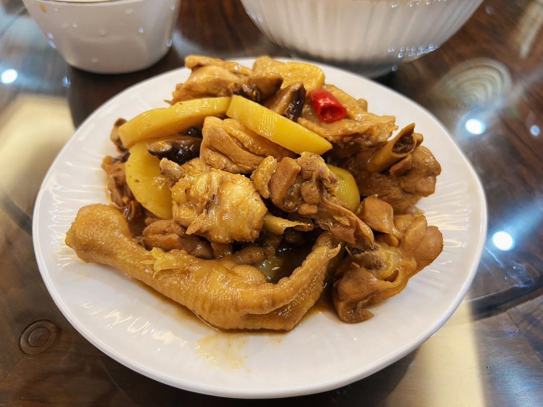 好吃到原地爆炸的黄焖鸡