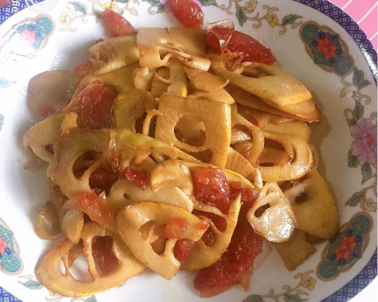 腊肠炒苦笋的做法