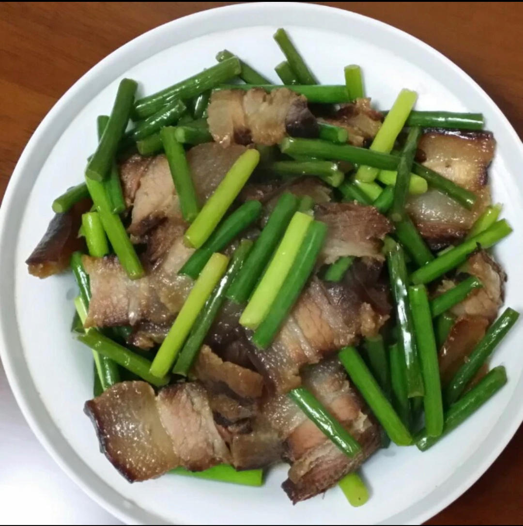 蒜苗炒酱肉
