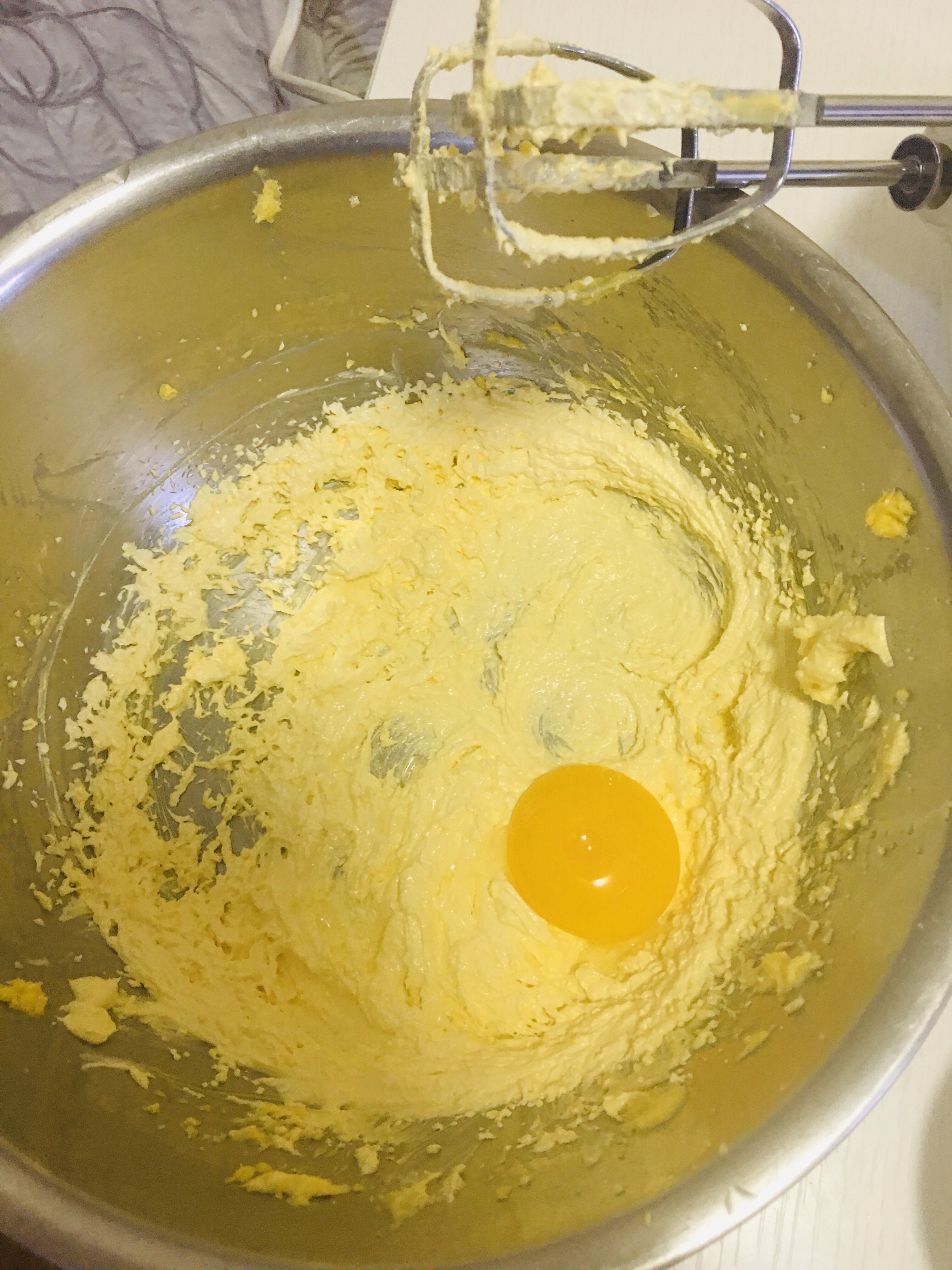 奶香黄油椰蓉球的做法 步骤6