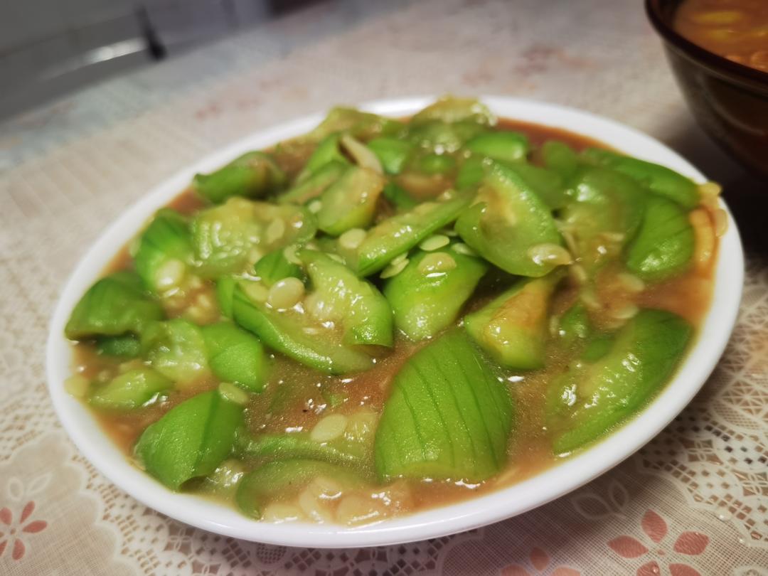 教你在家做丝瓜最好吃的做法，简单又营养，想不好吃都难