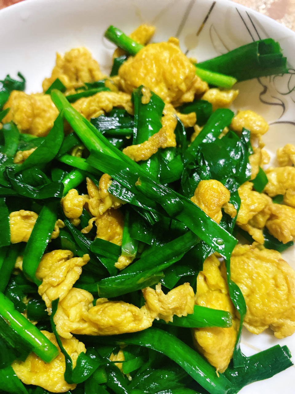 韭菜炒鸡蛋——三分钟快手下饭菜 掌握火候的秘诀