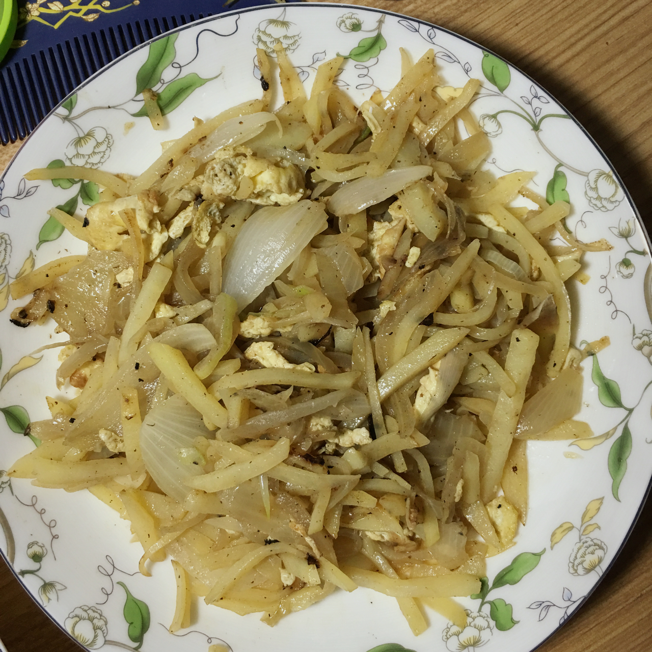 土豆洋葱炒鸡蛋