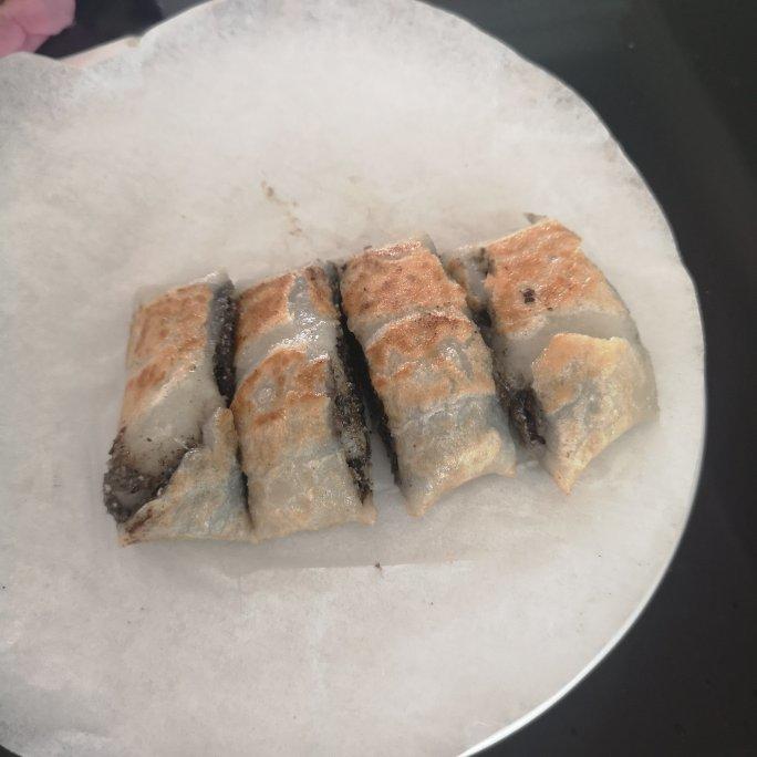 外酥里糯的核桃芝麻糯米卷