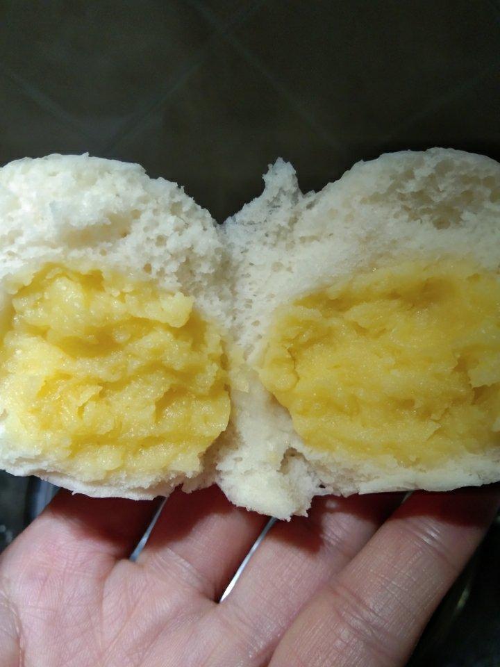 松软香甜的奶黄包，很快就可以搞定。